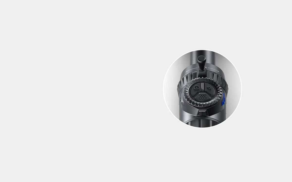 Vue de dessus des boutons de commande et de la molette sur l’oculaire de la lunette thermique Pulsar Thermion 3